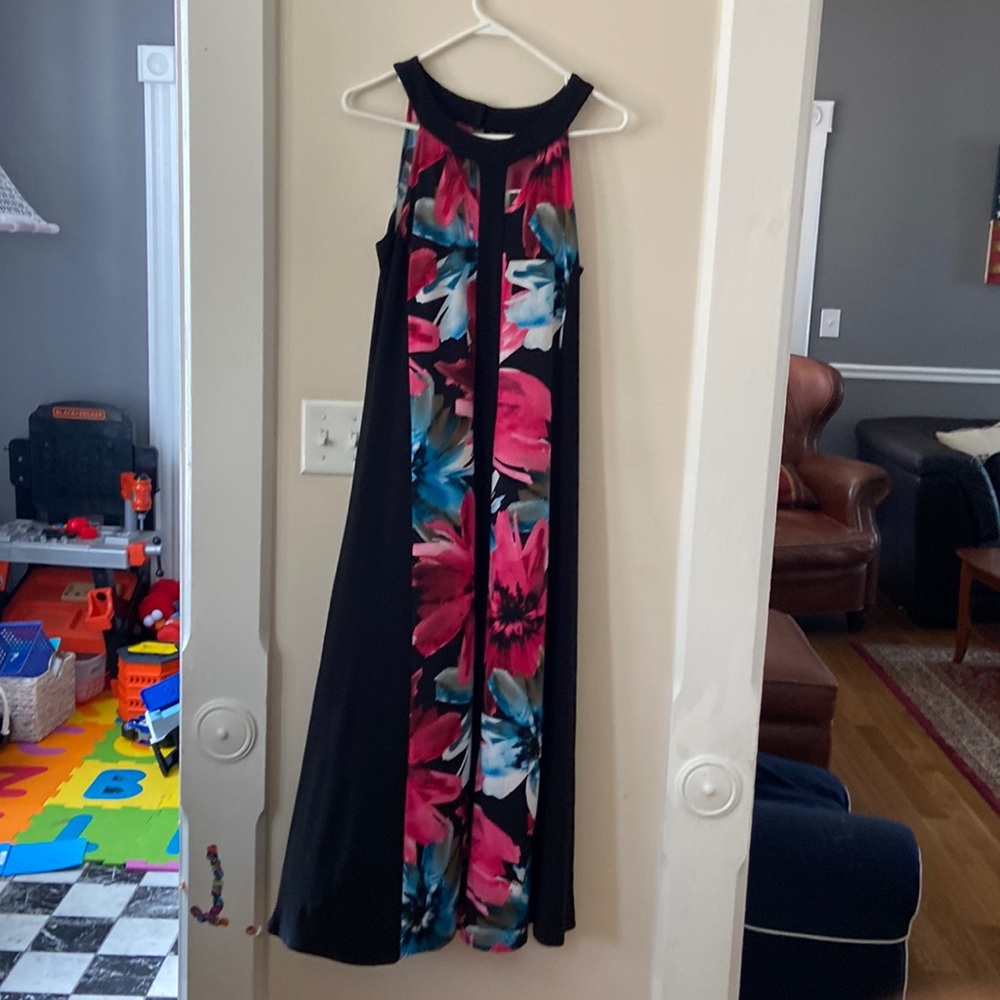 NWT Anthony long black/floral dress